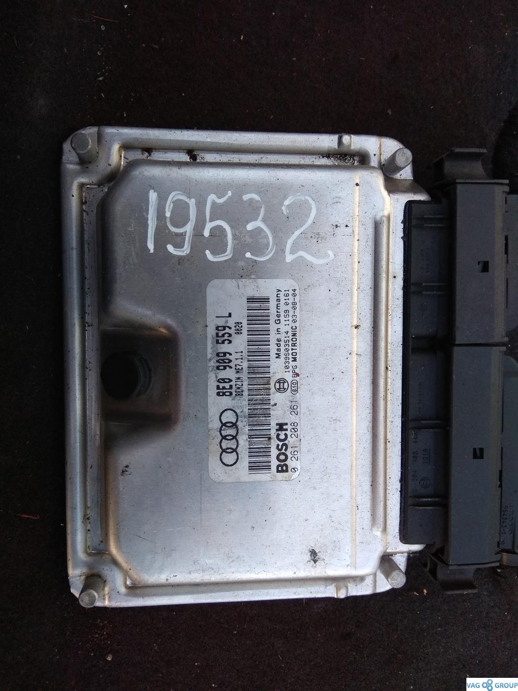 блок управления двигателем Audi A4 B6 2003, 3.0 л., бензин, седан, 8E0909559L, 8E0909559LX, . - фото №1