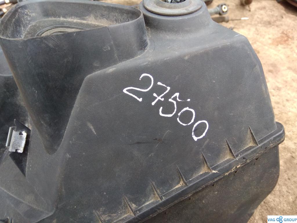 корпус воздушного фильтра Audi A6 4F/C6 2005, 3.0 л., бензин, седан, 4F0133843, AUK, CAJA, BVJ, . - фото №1