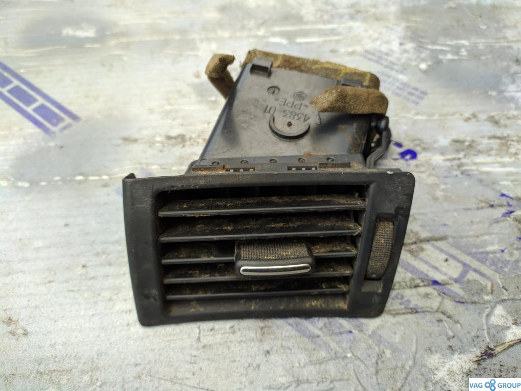 дефлектор обдува салона Audi A4 B7 2006, 2.0 л., TDi, дизель, седан, 8E0820901F, . - фото №1