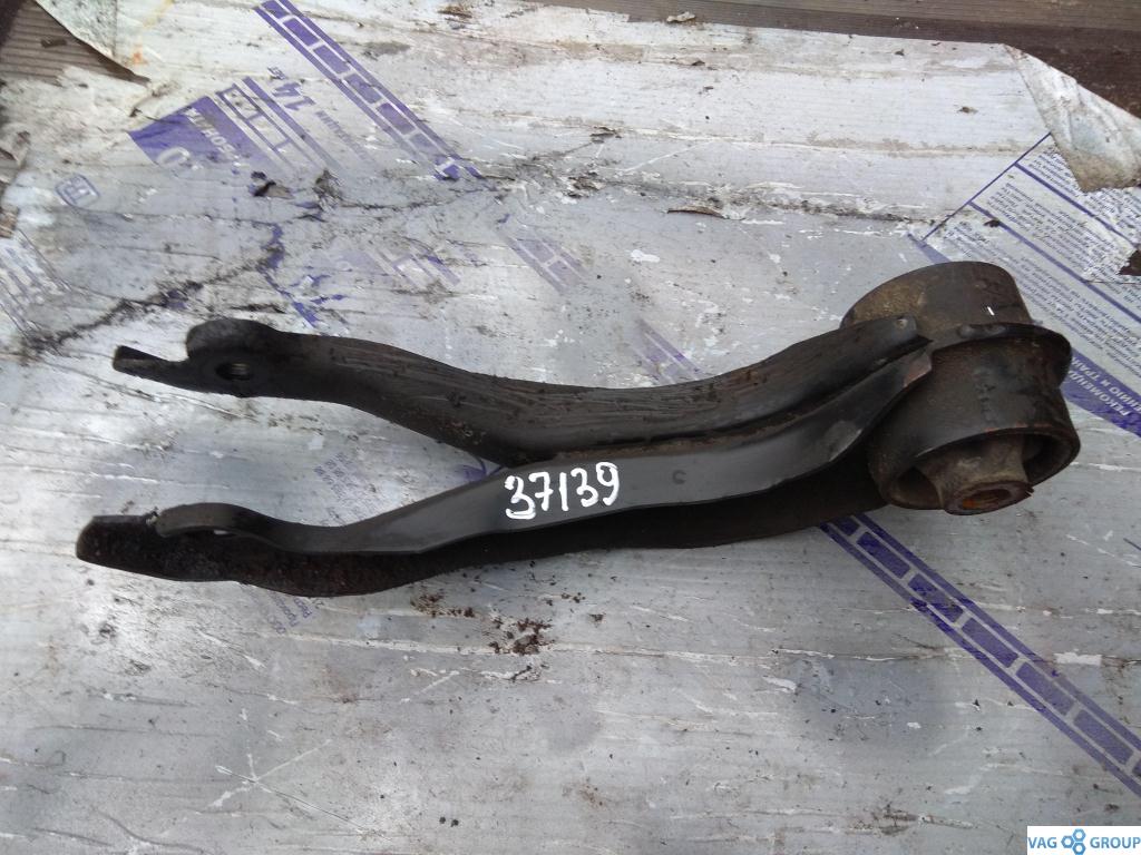 кронштейн КПП Volkswagen Transporter T4 1999, 2.5 л., бензин, микроавтобус, 701399207B, . - фото №1