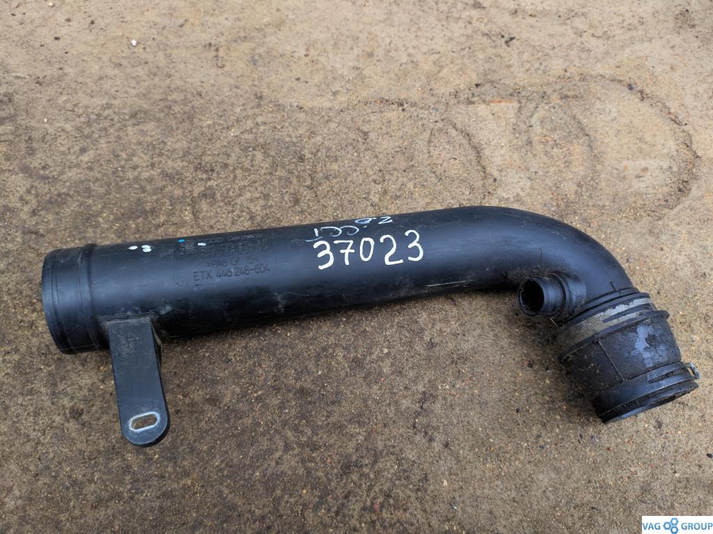 патрубок (трубопровод, шланг) Volkswagen Passat B6 2009, 2.0 л., TFSI, бензин, седан, 1K0129654AR, BZB, CAWB, CCTA, CGYA, CCTB, 1K0129654BE, 1K0129656AK - фото №1