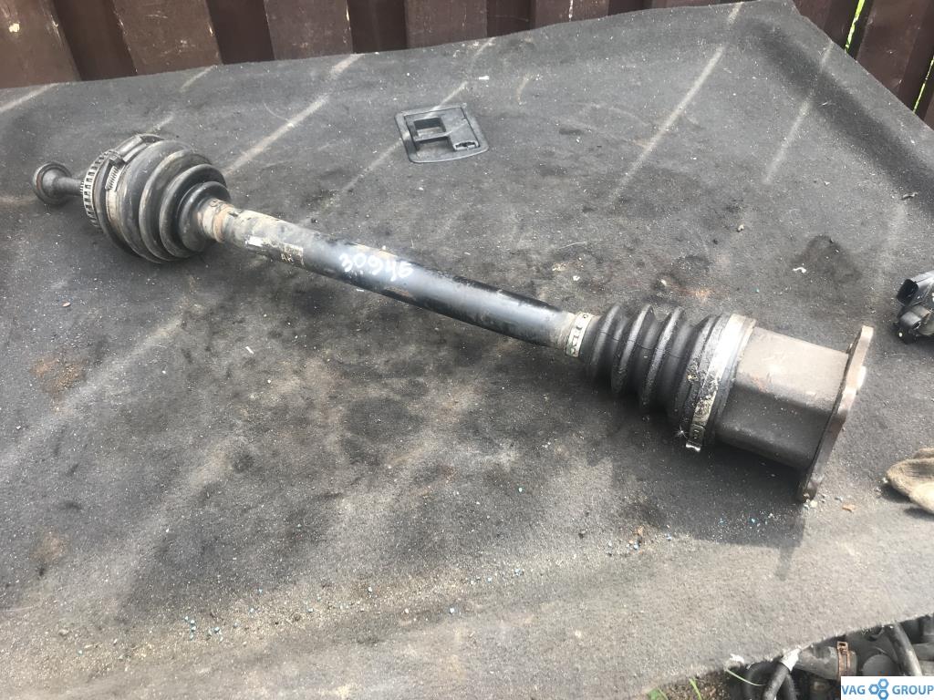 полуось передняя левая (приводной вал, ШРУС) Audi A4 B7 2006, 1.8 л., бензин, седан, 8E0407271AR, BRD, BPG, ALT, AMB, AVJ, BWE, BFB, BPW, BWT, BEX, BGB, BVA, 8E0407451QX - фото №1