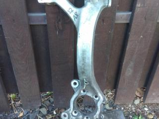 кулак поворотный левый Audi A8 D3/4E [2-й рестайлинг] 2007, 4.2 л., бензин, седан, 4E0407257M, .