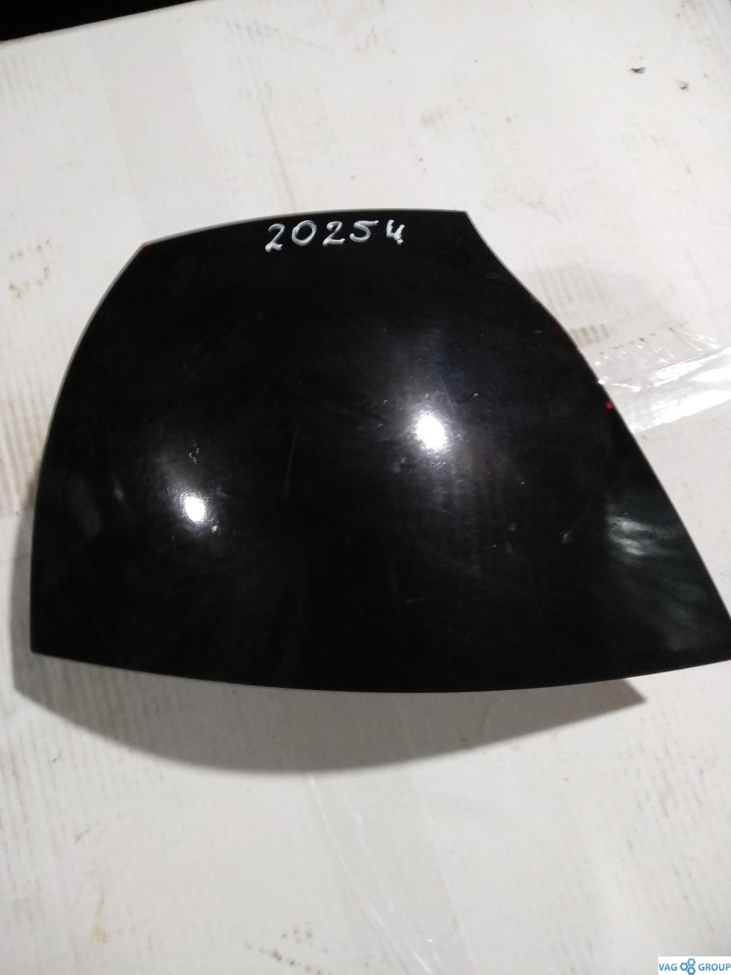 фонарь задний правый Volkswagen Golf 5 поколение 2007, 2.0 л., бензин, хетчбэк 5 дв., 1K6945096AD, . - фото №1