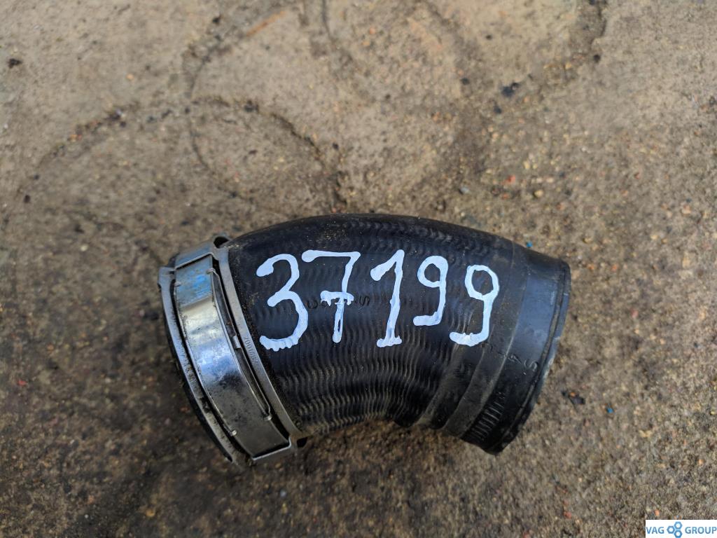 патрубок (трубопровод, шланг) Volkswagen Golf 6 поколение 2010, 2.0 л., TFSI, бензин, хетчбэк 5 дв., 1K0145838G, CDLC, CDLF, . - фото №1