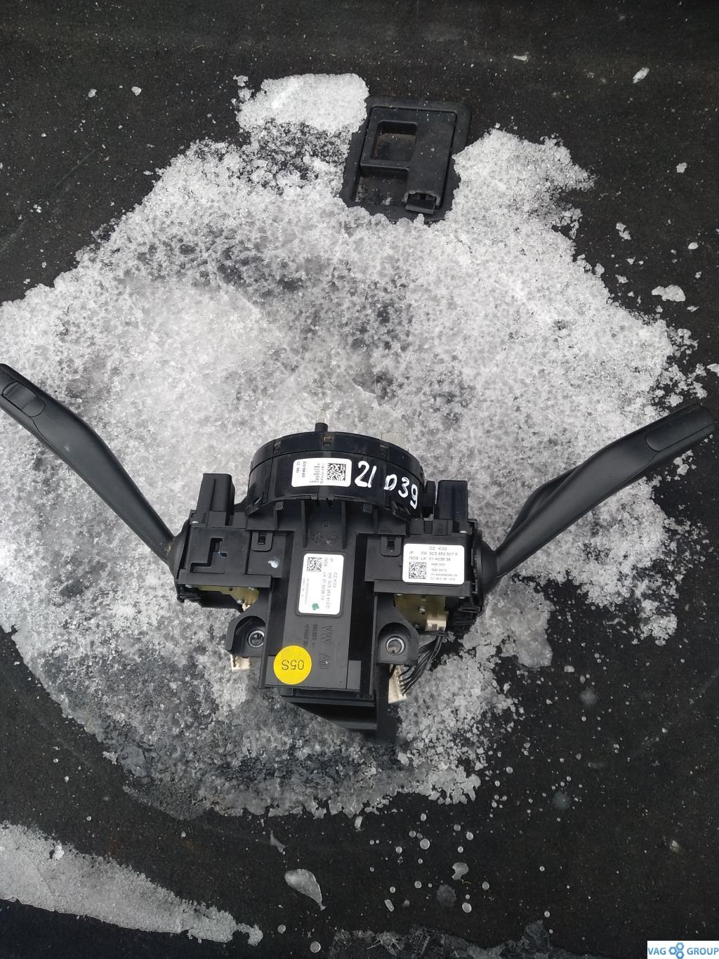 переключатель подрулевой (стрекоза) Volkswagen Passat CC 1 поколение 2010, 2.0 л., бензин, седан, 3C0959653, 3C5953513B, 3C5953507R, 3C5953513C, 3C5953513AG, 3C5953513S, . - фото №1