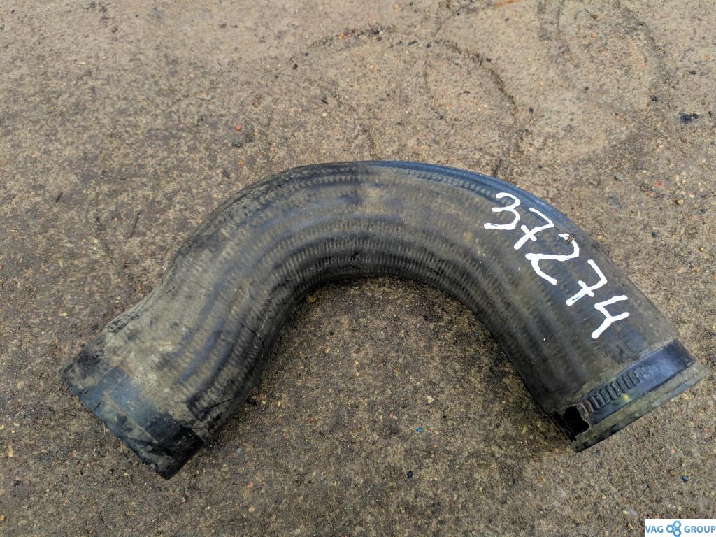 патрубок (трубопровод, шланг) Volkswagen Golf 6 поколение 2010, 1.6 л., TDi, дизель, хетчбэк 5 дв., 1K0145834AP, CBAA, CBAB, CBDC, CBBB, CFFA, CFFB, CLCA, CFGB, CAYC, CAYB, . - фото №1