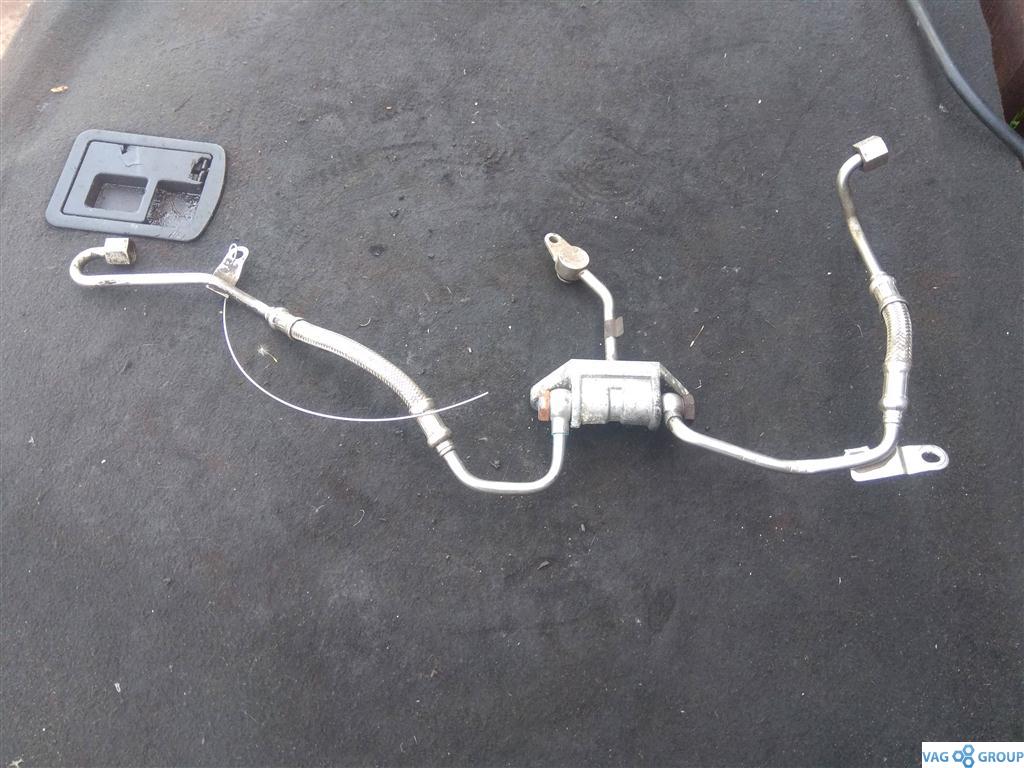 масляная трубка турбины Audi A6 4B/C5 2000, 2.7 л., бензин, седан, 078145778B, BES, ARE, 078145777B - фото №1