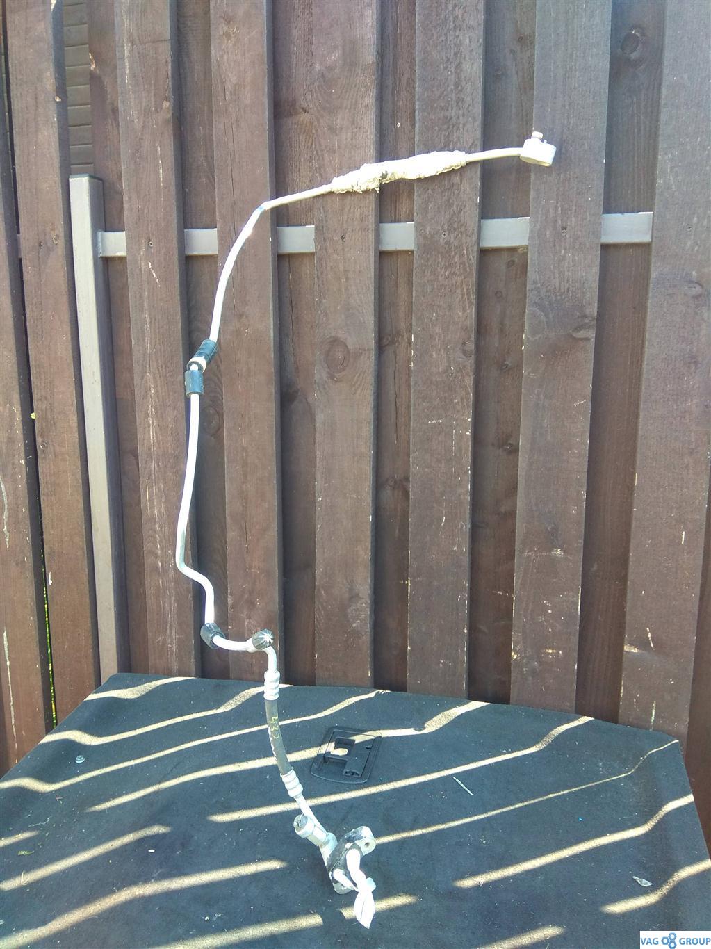 трубка кондиционера Volkswagen Golf 6 поколение 2010, 2.0 л., бензин, хетчбэк 5 дв., 1K0820711, BYT, BZB, CAWB, CCTA, CDAA, CBFA, . - фото №1