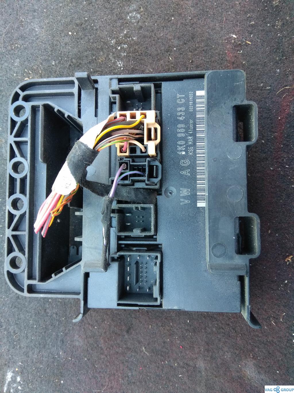 блок комфорта Volkswagen Jetta 5 поколение 2009, 2.0 л., бензин, седан, 1K0959433CT, . - фото №1