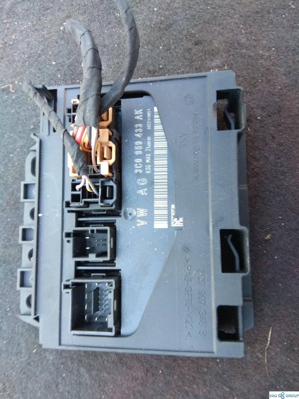 блок комфорта Volkswagen Passat B6 2006, 2.0 л., бензин, седан, 3C0959433AK, 3C0959433AP, 3C0959433AA, . - фото №1