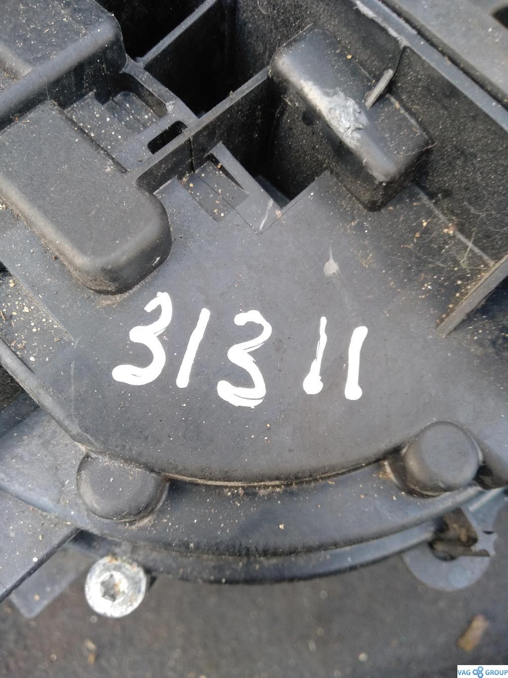 селектор АКПП Audi A6 4F/C6 2006, 3.2 л., бензин, седан, 4F1713041AF, . - фото №1