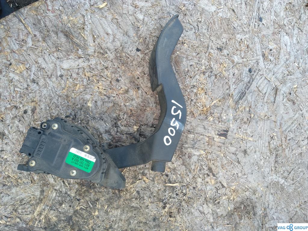 педаль Audi A4 B6 2000, дизель, 8D1721523A, AKN, AFB, AHH, AJM, ATJ, 8D1721523H, . - фото №1