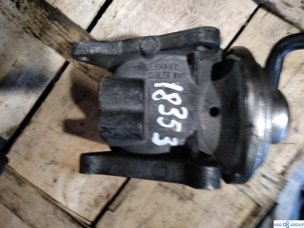 клапан EGR Skoda Superb 2 поколение 2011, 2.0 л., TDi, дизель, хетчбэк 5 дв., 038129637D, 038131501AN, . - фото №1