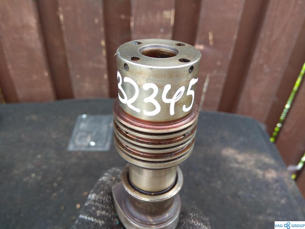 распредвал Audi A6 4F/C6 2005, 3.0 л., бензин, седан, 06C109021G, ASN, BBJ, AVK, . - фото №1