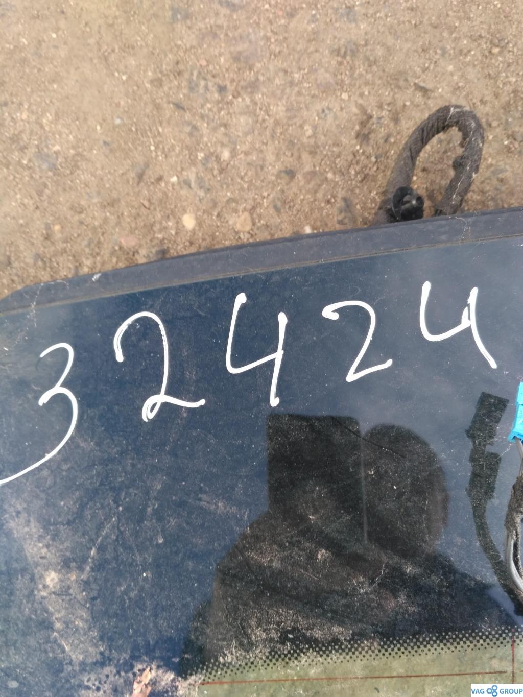 стекло заднее Skoda Superb 2 поколение 2011, 1.8 л., бензин, хетчбэк 5 дв., 3T5827024, . - фото №1