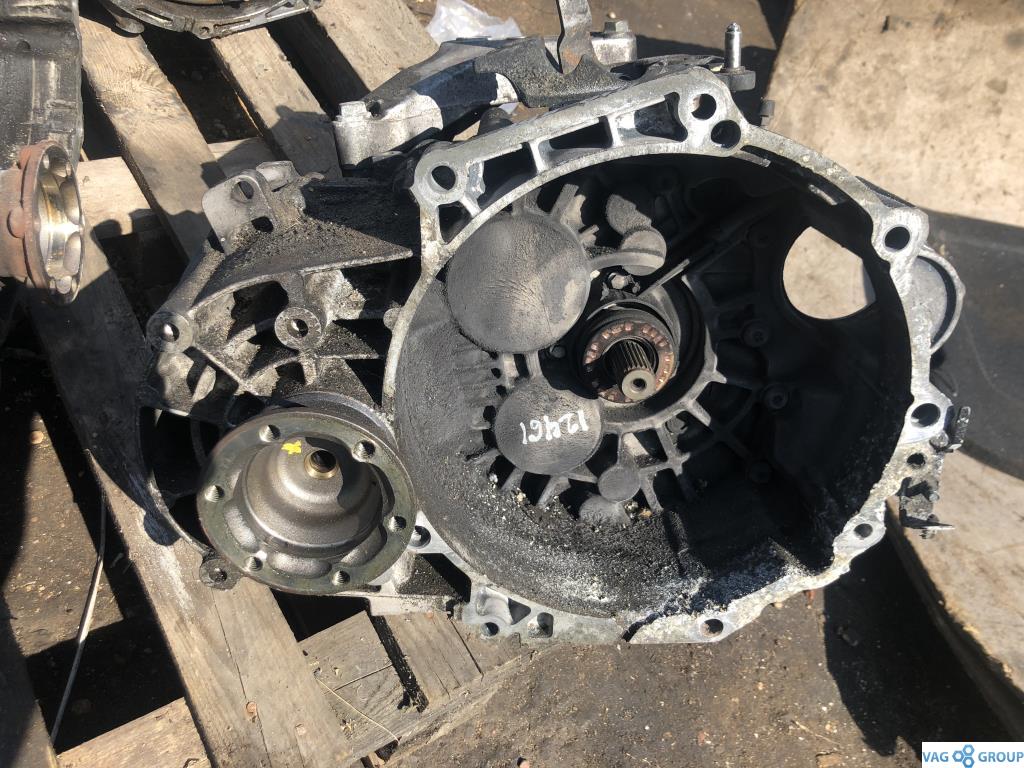 КПП механическая (МКПП) Volkswagen Passat B6 2006, 2.0 л., бензин, седан, GVT, KNU, ., GXC, JLW, JRF, KDQ, KZS - фото №1