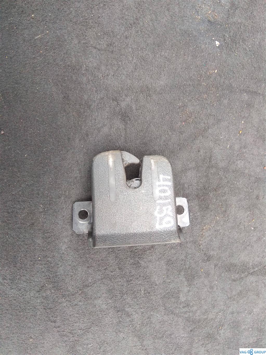замок багажника Volkswagen Touareg 1 поколение 2004, 4.2 л., бензин, внедорожник 5 дв., 7L6827505D, . - фото №1