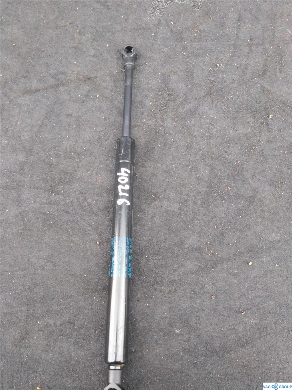 амортизатор крышки багажника (3-5 двери) Volkswagen Touareg 1 поколение 2004, 4.2 л., бензин, внедорожник 5 дв., 0173530550N, . - фото №1