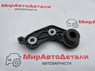 кронштейн глушителя Chevrolet Equinox 3 поколение 2018, 1.5 л., бензин, АКПП, 84163380
