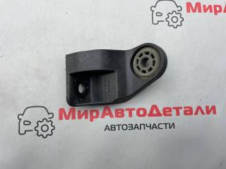 кронштейн радиатора Chevrolet Equinox 3 поколение 2019, 1.5 л., бензин, АКПП, 84164532