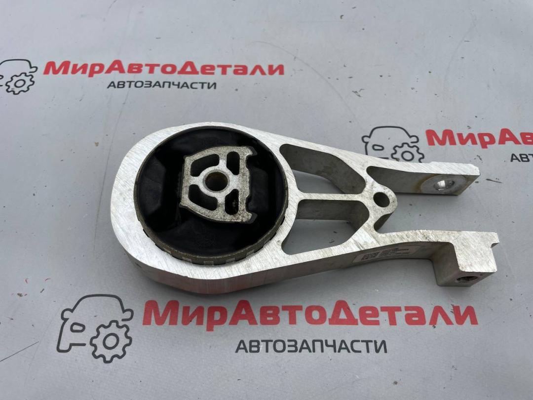 подушка крепления КПП Buick Encore GX 1 поколение 2020, 1.3 л., бензин, АКПП, 42481296 - фото №1
