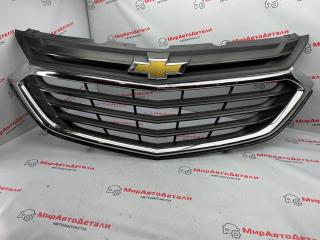 решетка радиатора Chevrolet Equinox 3 поколение 2018, 1.5 л., бензин, АКПП, 84150748