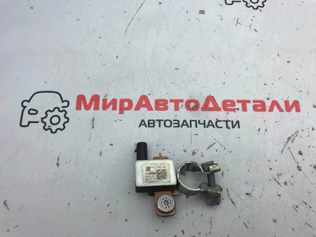 клемма аккумулятора минус Chevrolet Cruze 2 поколение (2015 - 2026), 13526054 - фото №1