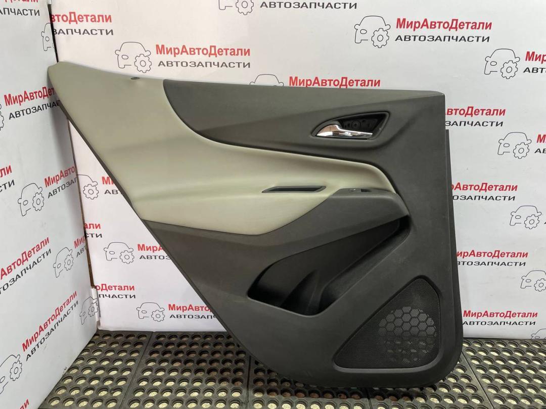 обшивка двери задняя левая Chevrolet Equinox 3 поколение 2019, 1.5 л., бензин, АКПП - фото №1