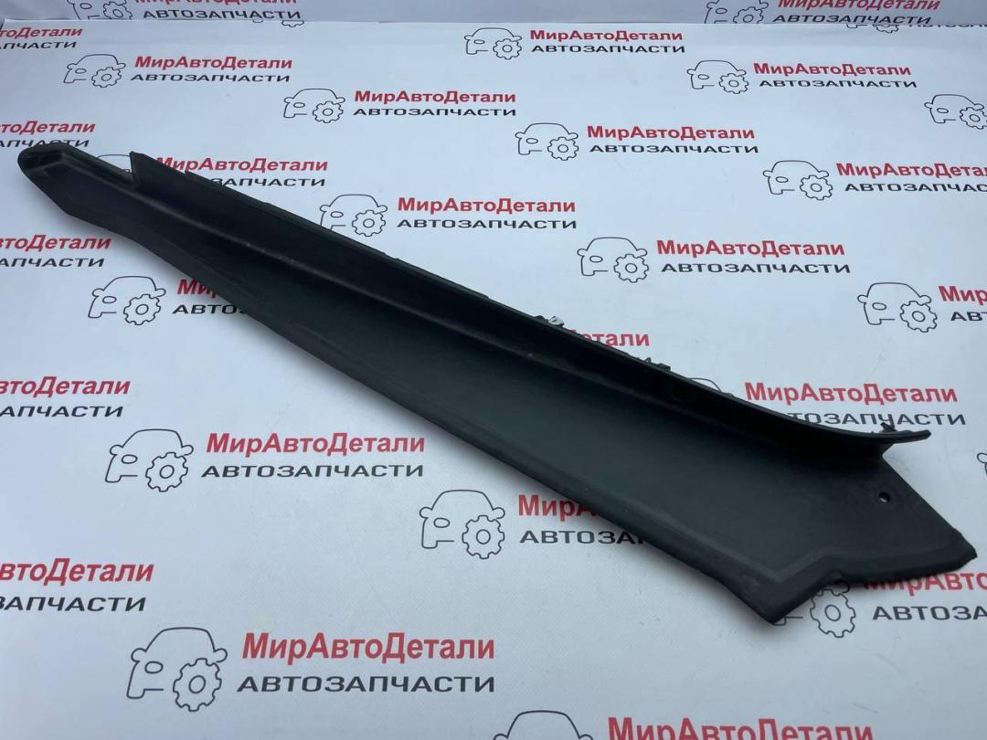 водосток крышки багажника Cadillac Lyriq 1 поколение 2024, электро, 86801579 - фото №1