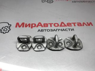 ответная часть (скоба) замка двери Alfa Romeo Giulia 2 поколение [рестайлинг] 2021, 2.0 л., бензин, АКПП, задний привод