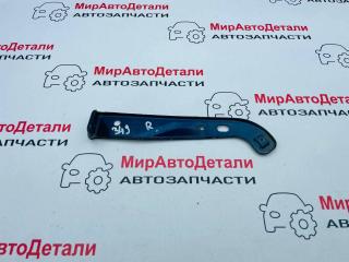 крепление ( кронштейн ) крыла Ford Mustang 6 поколение S550 [рестайлинг] 2020, 2.3 л., бензин, МКПП, кабриолет