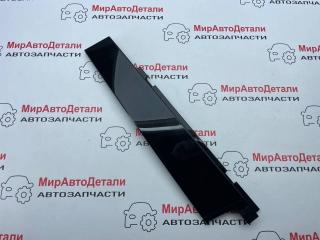 молдинг двери передней правой Chevrolet Equinox 3 поколение 2018, 1.5 л., бензин, АКПП, 84242447