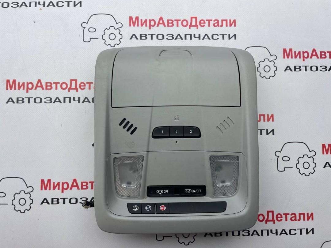 фонарь салона (плафон) GMC Terrain 2 поколение (2017 - 2025), 84240751 - фото №1