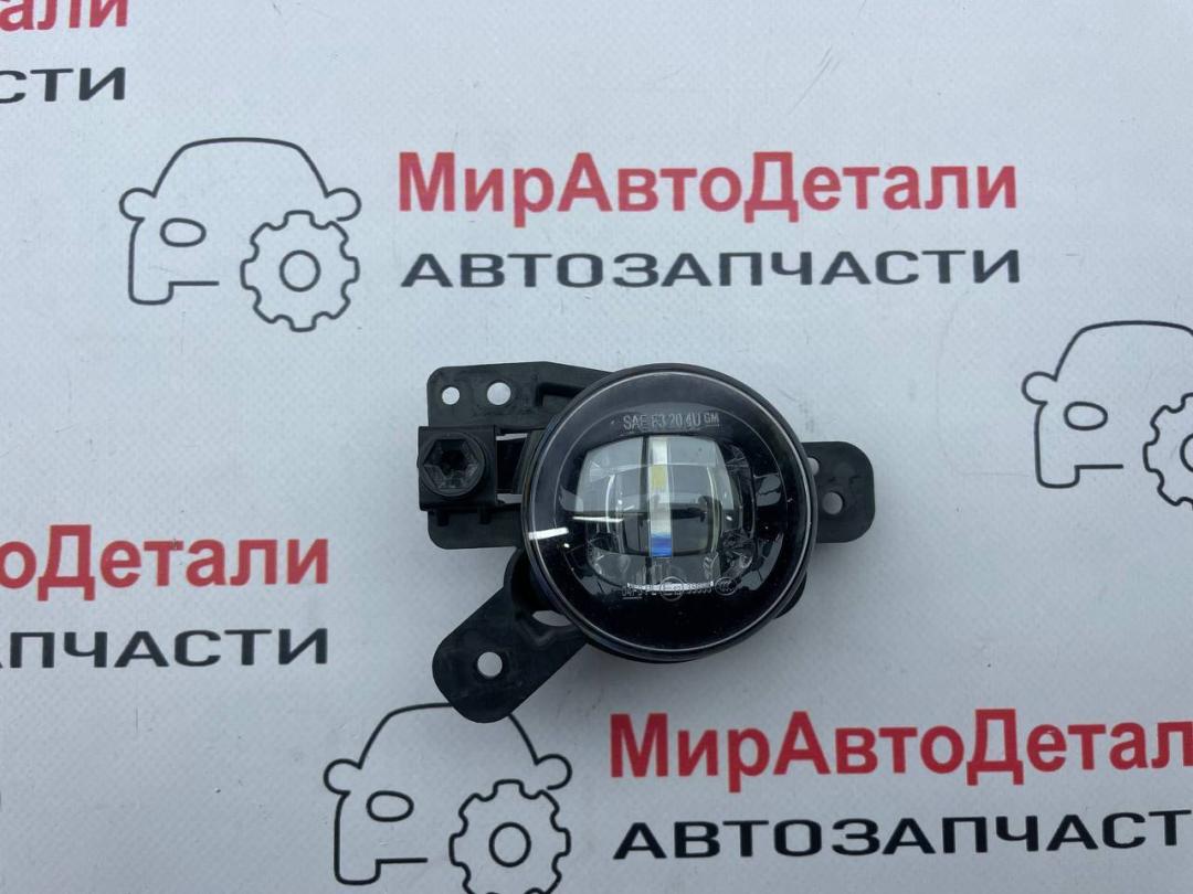 фара противотуманная левая Chevrolet TrailBlazer 3 поколение (2019 - 2025), 42737706 - фото №1