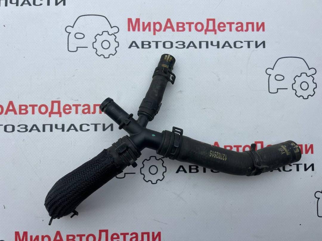 фланец (тройник) системы охлаждения Buick Encore GX 1 поколение 2020, 1.3 л., бензин, АКПП, 12702515 - фото №1