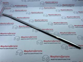 молдинг двери передней правой Chevrolet Equinox 3 поколение 2018, 2.0 л., бензин, АКПП