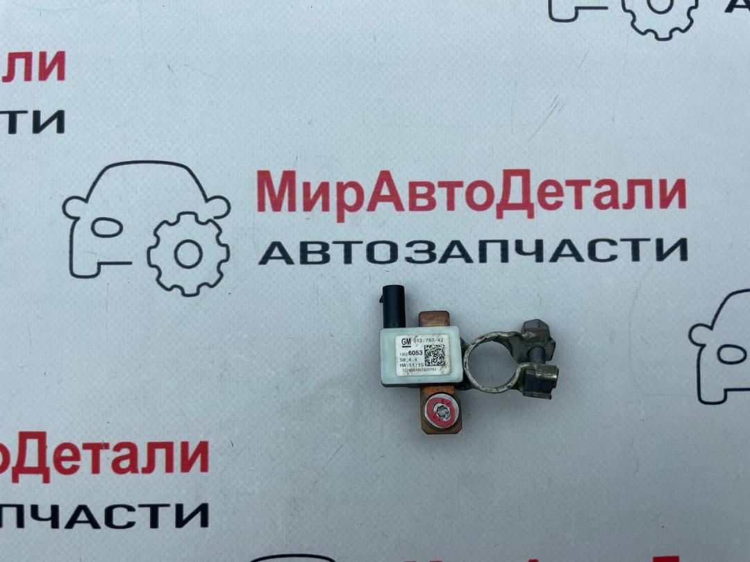 клемма аккумулятора минус Buick Encore GX 1 поколение (2019 - 2025), 13526053 - фото №1