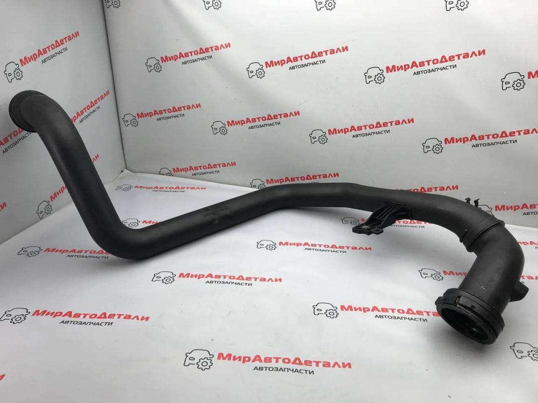 патрубок интеркулера GMC Terrain 2 поколение (2017 - 2026), 2.0 л., 84142255 - фото №1