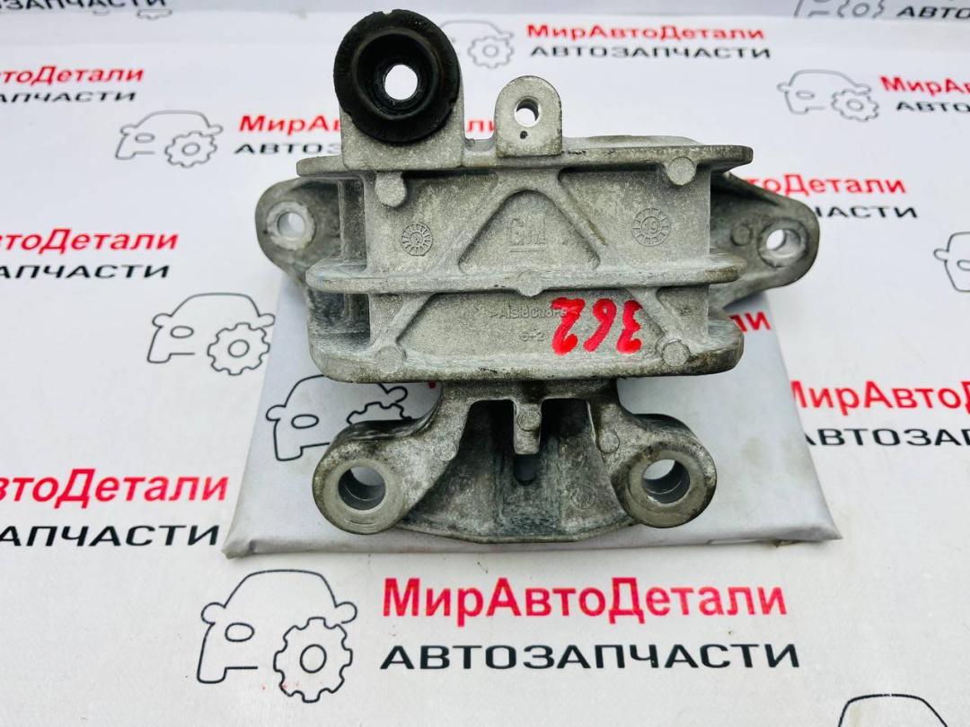 подушка крепления двигателя GMC Terrain 2 поколение 2020, 1.5 л., бензин, АКПП, 84322223 - фото №1