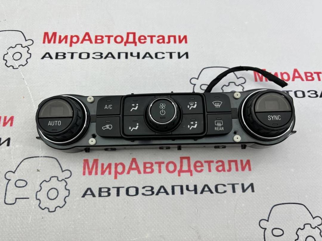 блок управления печки / климат-контроля GMC Terrain 2 поколение (2017 - 2025), 84246526 - фото №1