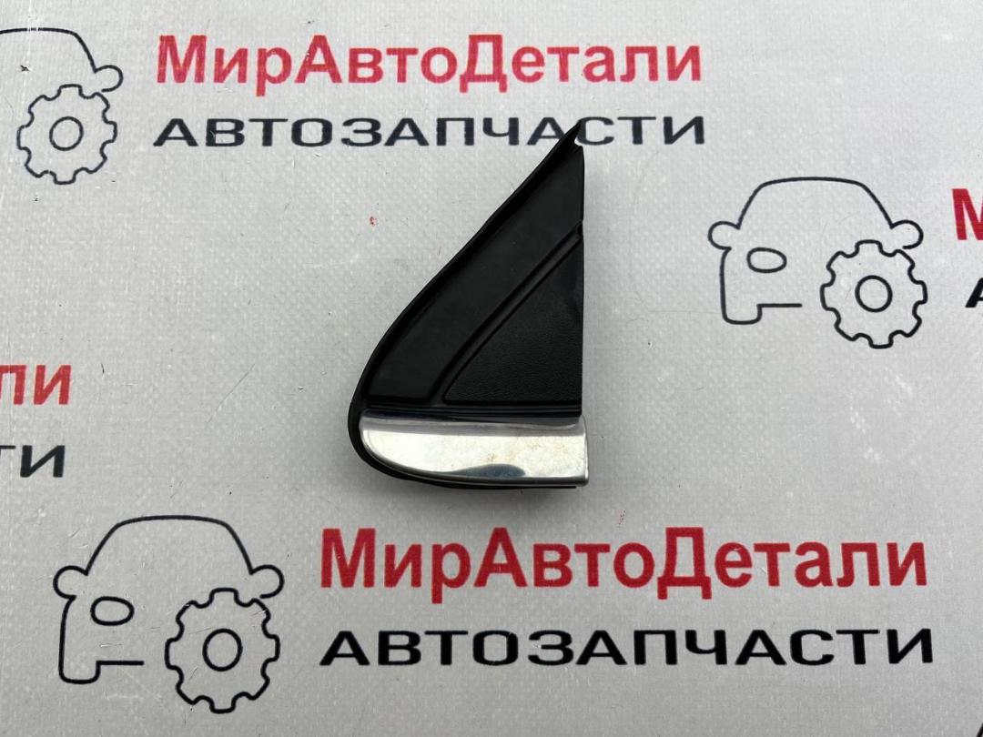 Накладка крыла (уголок зеркала) переднего левого Chevrolet Equinox 3 поколение 2018, 1.5 л., бензин, АКПП, 84107340 - фото №1