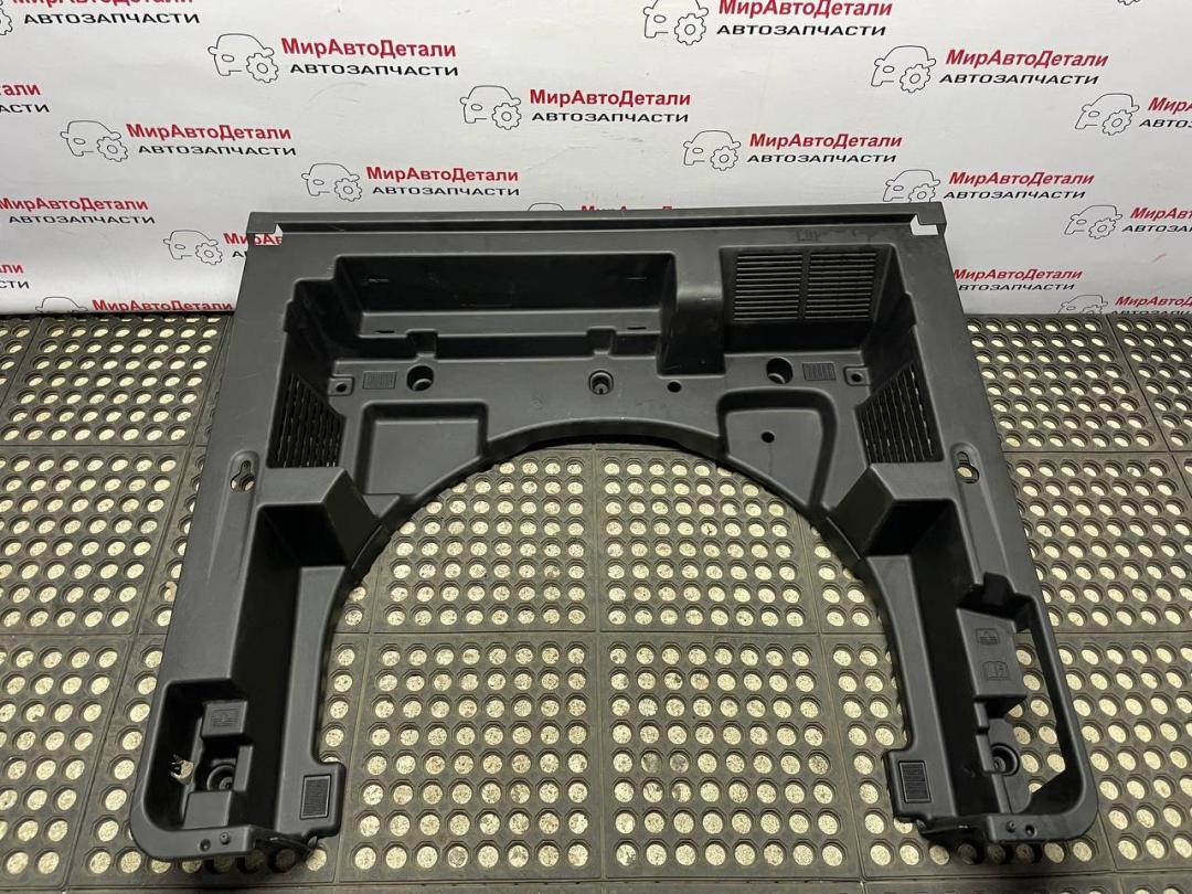 корыто пластиковое Chevrolet Equinox 3 поколение (2017 - 2025), 84407807 - фото №1