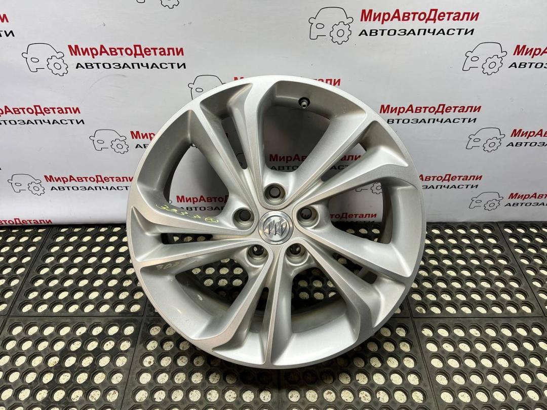 диск литой Buick Encore GX 1 поколение 2021, 1.2 л., бензин, АКПП - фото №1