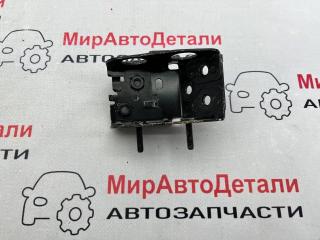 кронштейн радиатора Alfa Romeo Giulia 2 поколение 2018, 2.0 л., бензин, АКПП