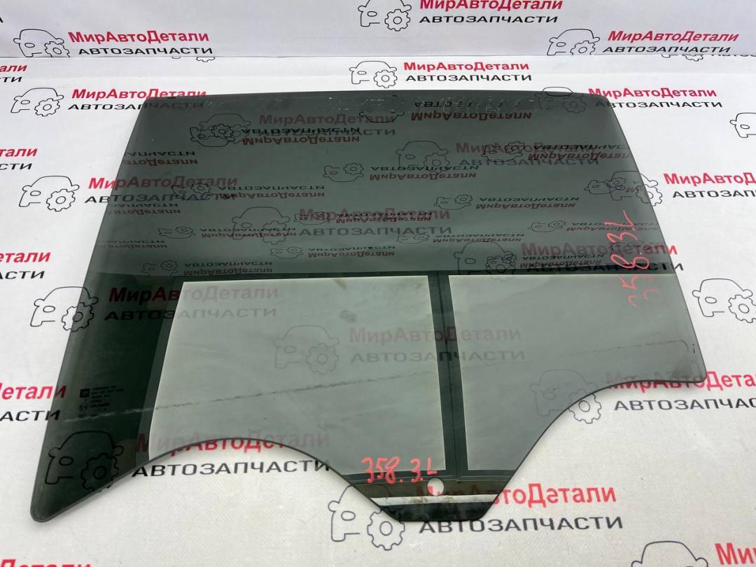 стекло двери задней левой Chevrolet Equinox 3 поколение 2018, 1.5 л., бензин, АКПП - фото №1