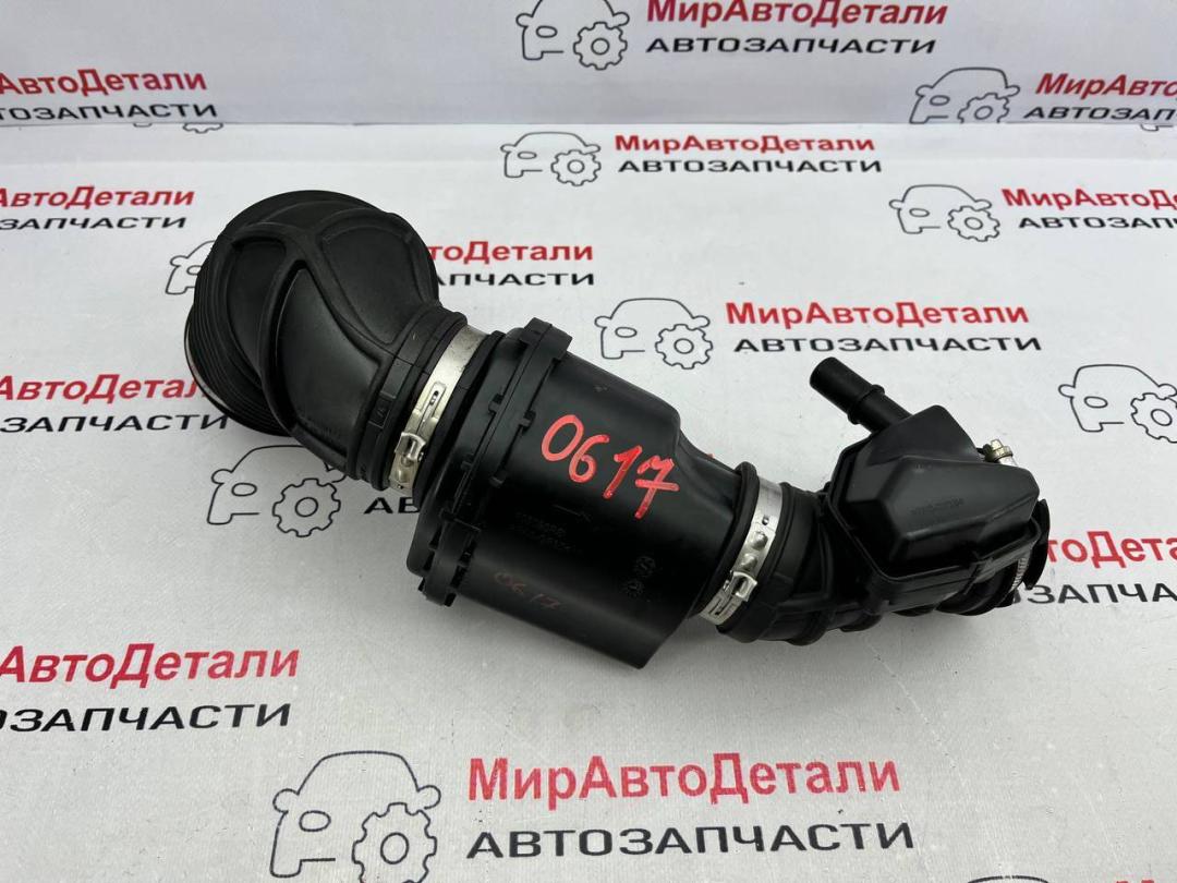 патрубок воздушного фильтра GMC Terrain 2 поколение 2019, 1.5 л., бензин, АКПП, 84228127 - фото №1