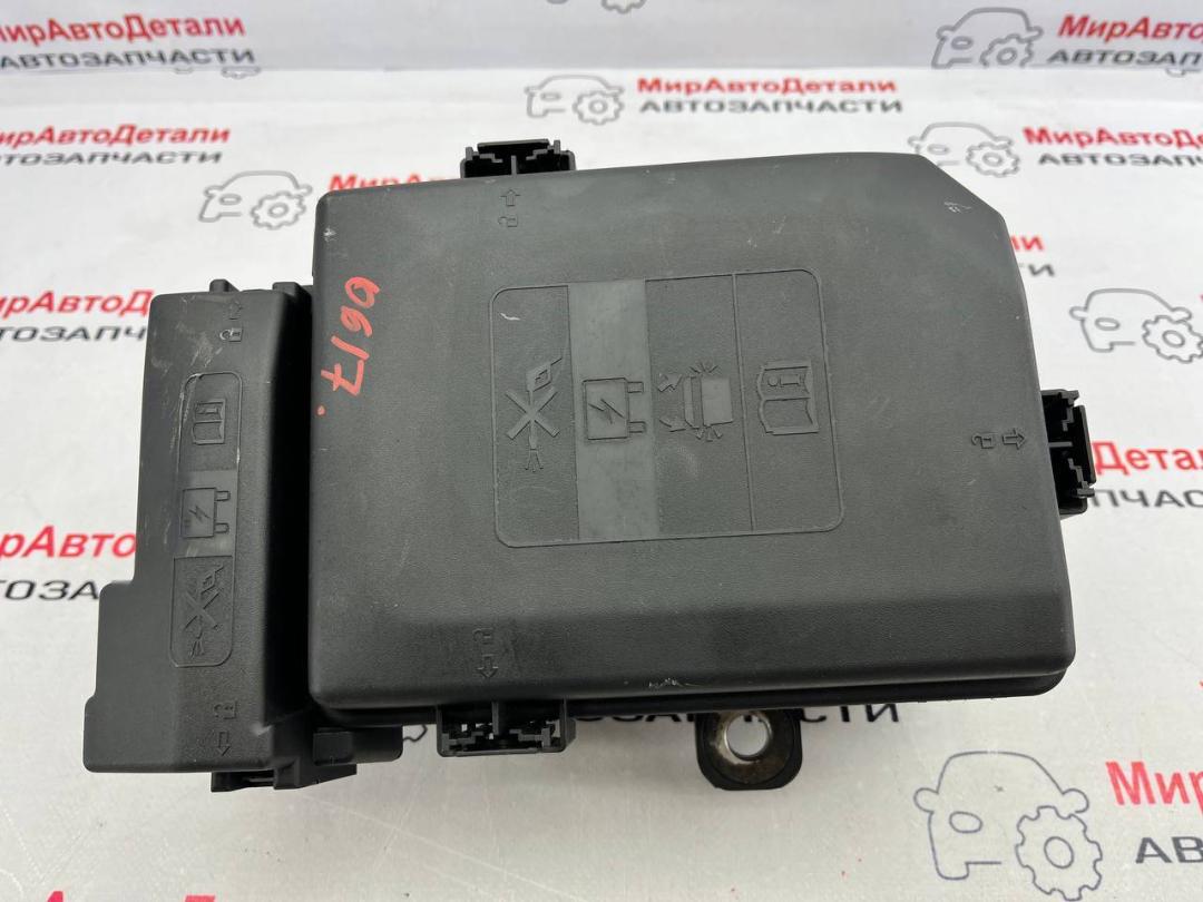 блок предохранителей Chevrolet Equinox 3 поколение (2017 - 2025), 23246682 - фото №1