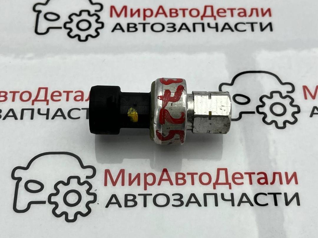 датчик кондиционера Chevrolet Bolt 1 поколение, 13587668 - фото №1