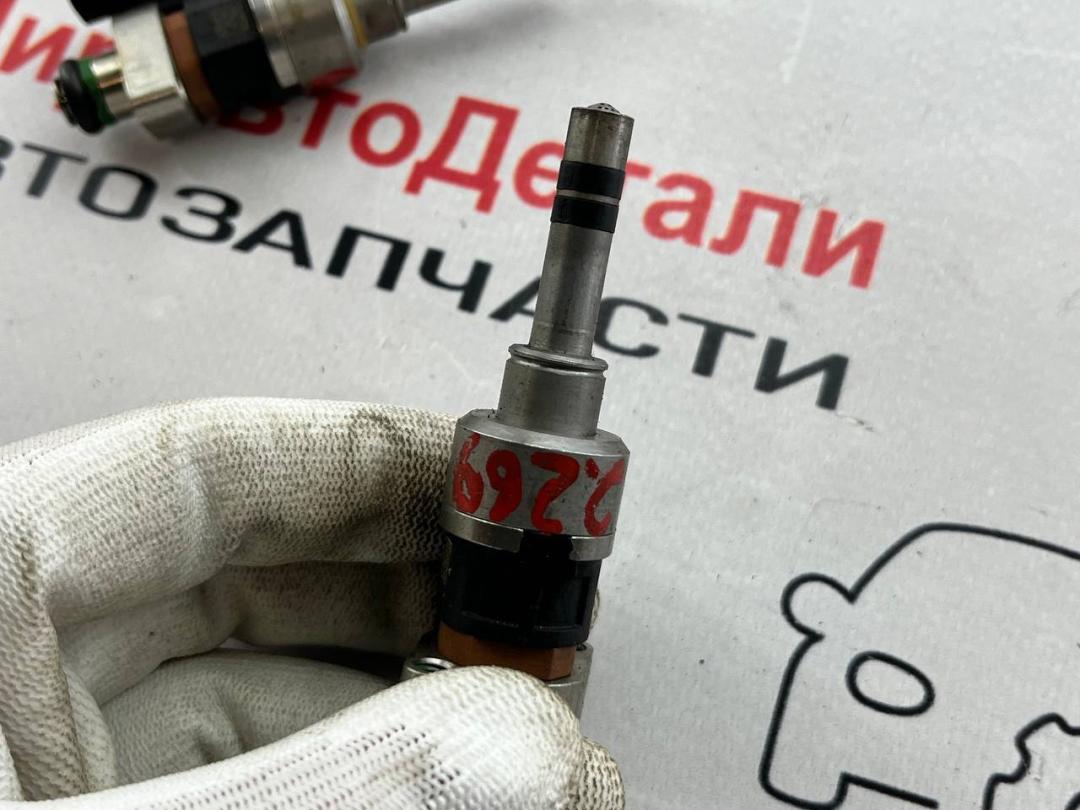 форсунка Chevrolet Equinox 3 поколение (2017 - 2025), 1.5 л., 55577403 - фото №1